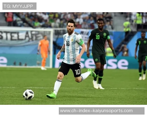 足球护腿板在比赛中的重要性与保护作用分析